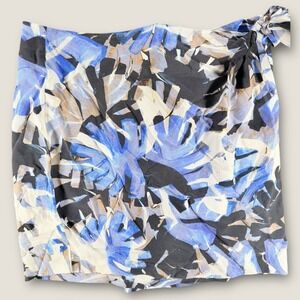 Robert Graham Abstract Floral Silk Wrap Skort Blue Black White Size 6 Resort
